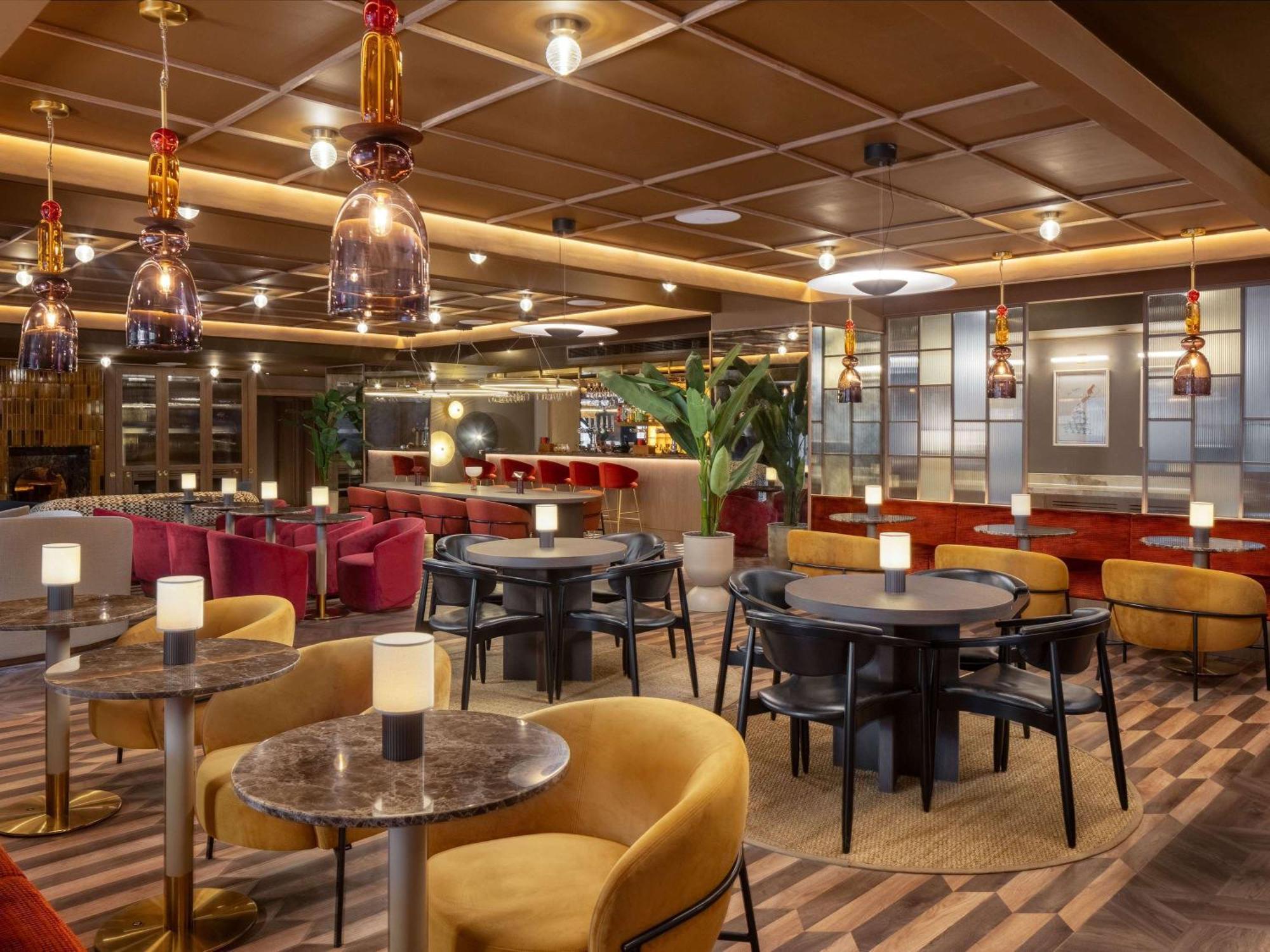 Mercure London Earls Court Екстер'єр фото