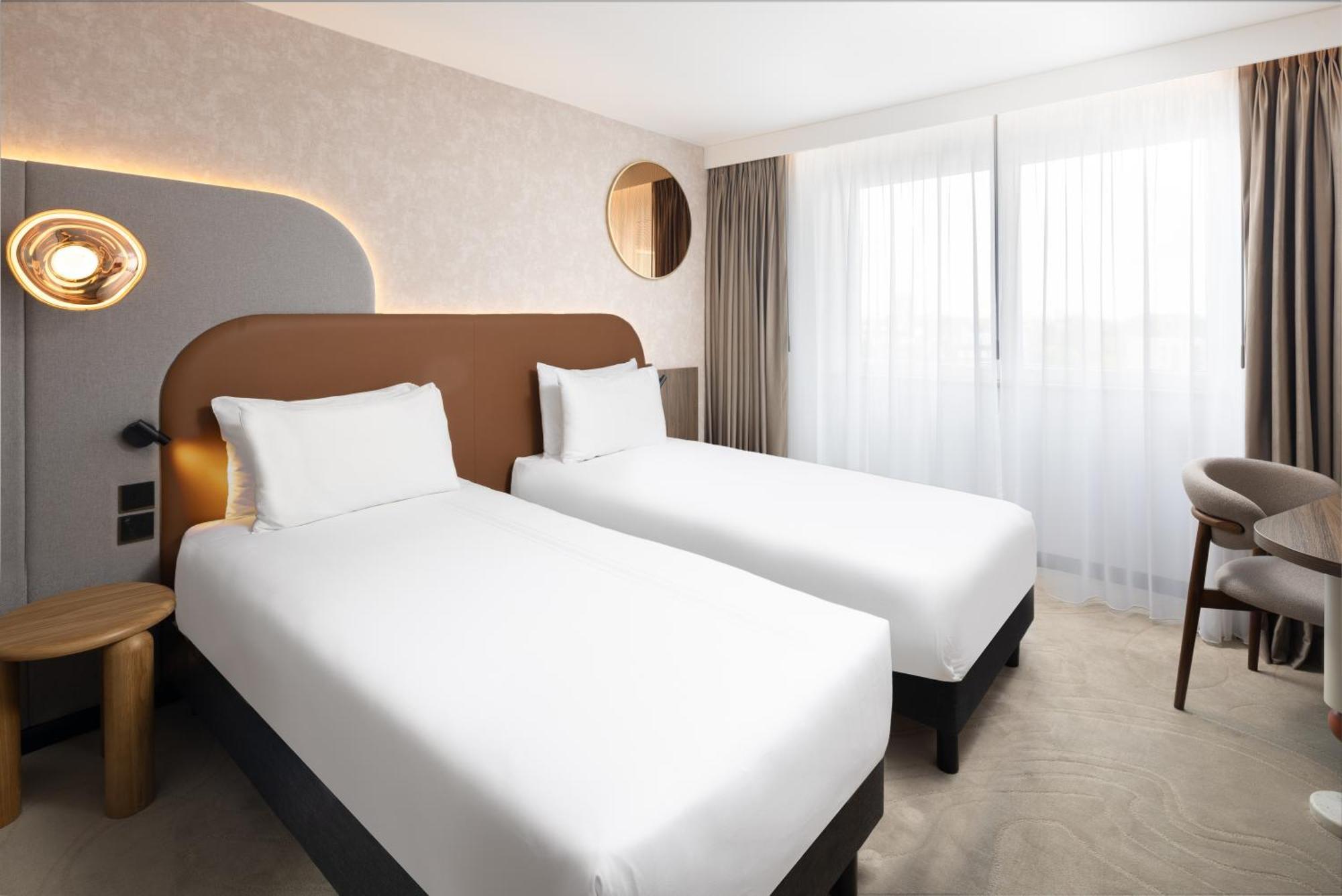 Mercure London Earls Court Екстер'єр фото