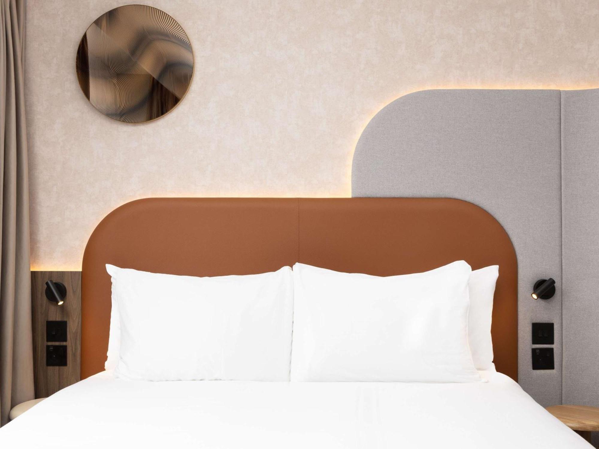 Mercure London Earls Court Екстер'єр фото