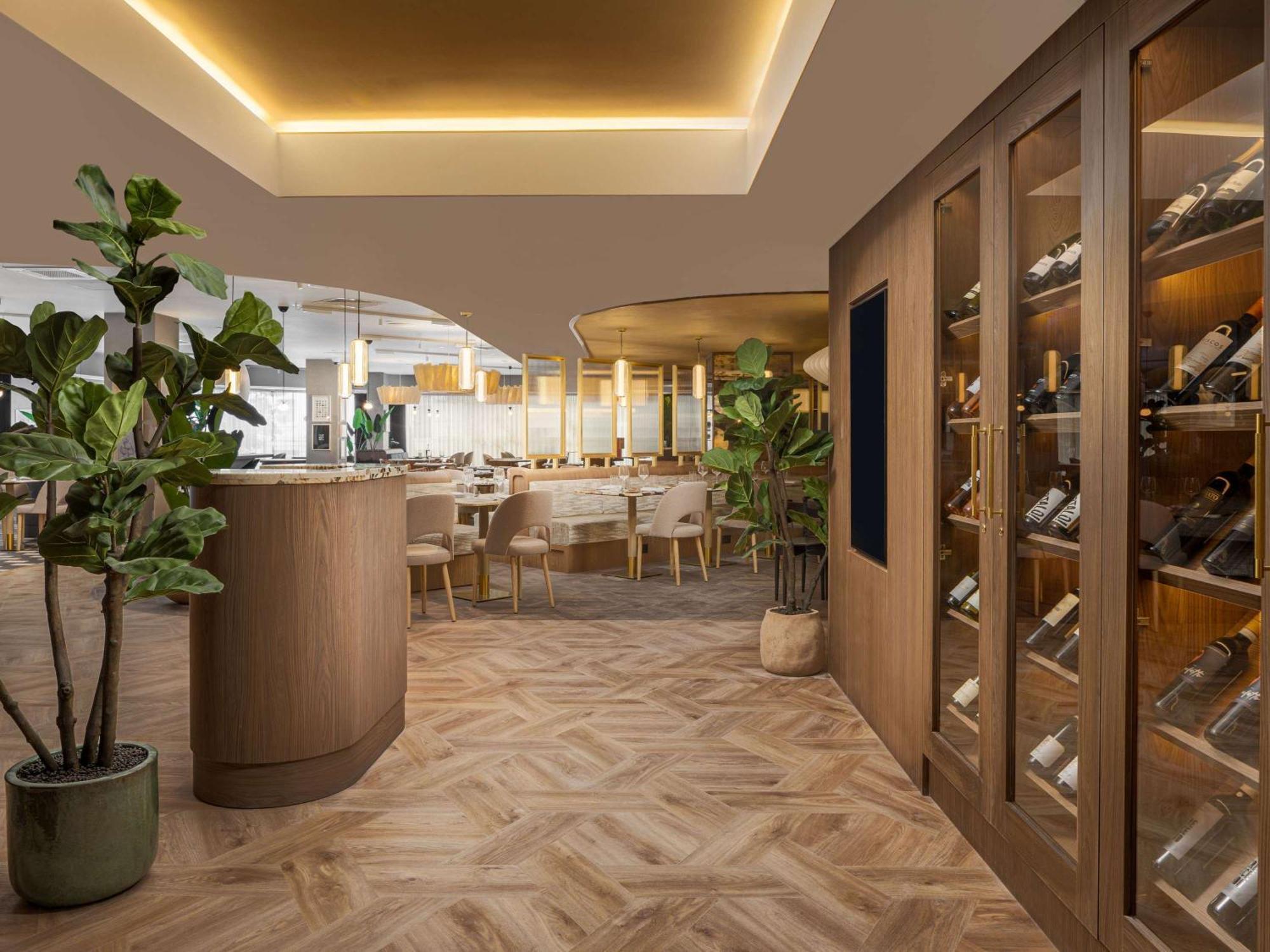 Mercure London Earls Court Екстер'єр фото